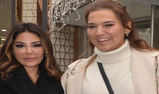 Demet Akalın'ın tek renk alışveriş şıklığı