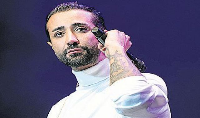 Dokuzuncu kez sahne aldı