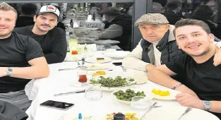Dostlar bir arada