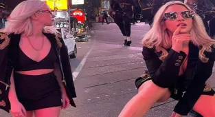 Ece Seçkin, New York caddelerinde poz verdi