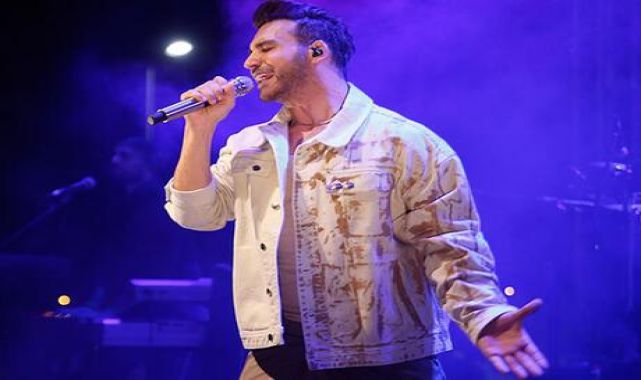 Emre Kaya'dan esprili benzetme: İyi şarkı çiş gibidir