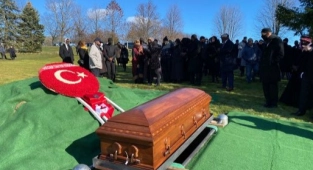 Erdoğan'dan, Malcolm X'in Kızının Cenazesine Türk Bayraklı Çelenk