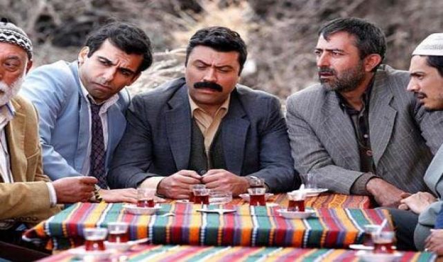 Eski Köye Yeni Adet filmi oyuncuları ve konusu! Eski Köye Yeni Adet ne zaman, nerede çekildi?