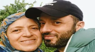 Mabel Matiz annesiyle hasret giderdi