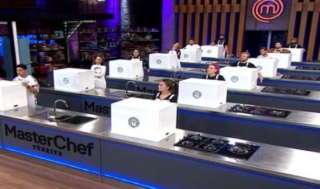 MasterChef'te kaptanlık oyununu kim kazandı? 1 Kasım MasterChef kırmızı ve mavi takımlar...