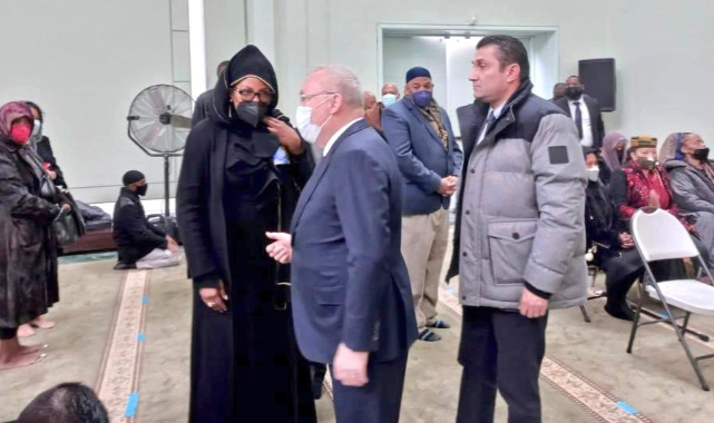 Mercan ve Özgür, Malcom X'in Kızının Cenazesinde
