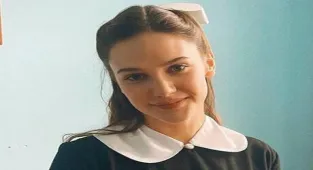 Alina Boz okul sıralarında