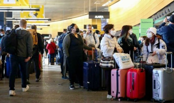 Amerika'da Omicron Salgını Panik Arttırıyor