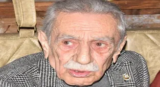 Aydemir Akbaş'ı duygulandıran doğum günü