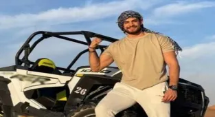 Batuhan Karacakaya'dan Dubai pozları