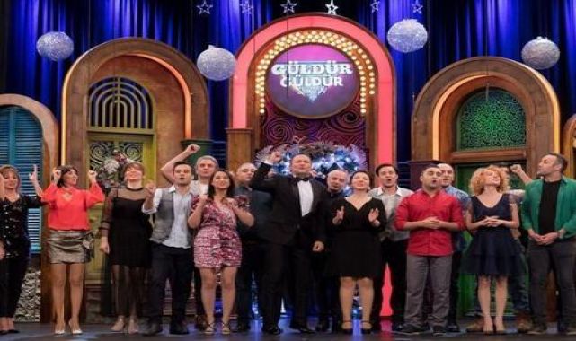 Güldür Güldür Show Yılbaşı konukları kimler? 2022 Güldür Güldür Yılbaşı eğlencesi ne zaman, saat kaçta?
