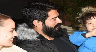 Haberler: Karan Özçivit annesi Fahriye Evcen ve babası Burak Özçivit'ten rol çaldı