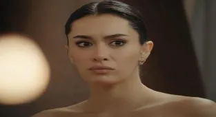 Hande Doğandemir kaç yaşında, nereli ve kimdir? Hande Doğandemir dizileri...