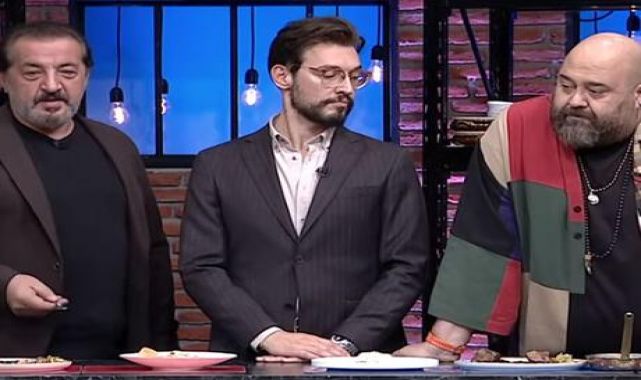 Kaşık atmak nedir ne demek? MasterChef'te Mehmet Şef kaşık attı