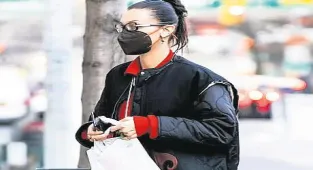 New York sokaklarında Bella Hadid