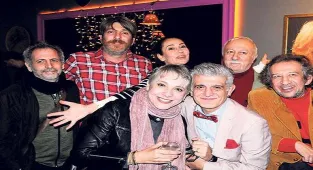 Perde açtı
