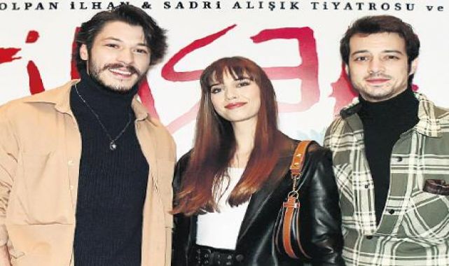 Prömiyere ünlü akını
