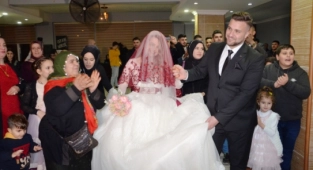 Rus Kadın Evlenebilmek İçin Müslüman Oldu