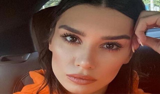 Burcu Kıratlı yıllar sonra tiyatroya dönüyor