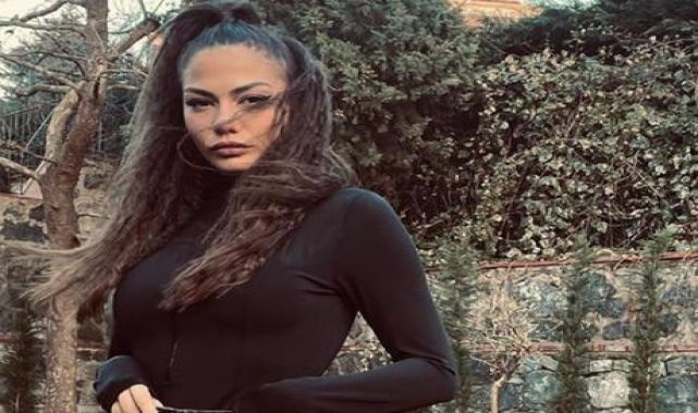 Demet Özdemir tarzıyla beğeni topladı