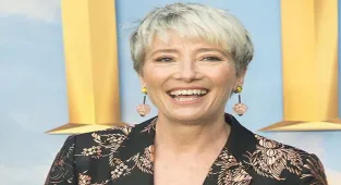 Emma Thompson ilk kez çıplak sahnede oynadı