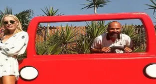 Esat Yontunç ve Hande Gülşen'in oğlu Esathan Dominik’te okula gidecek