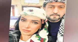 Eşine rehber oldu