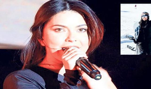 Gece sahne, gündüz kayak