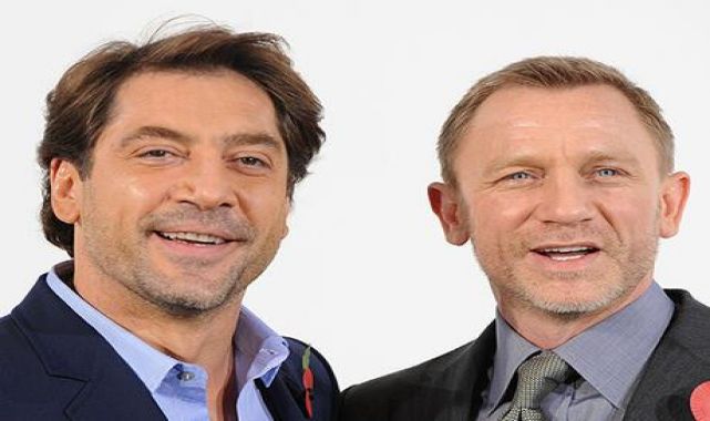 Javier Bardem: Daniel Craig için pastadan kadın kıyafetiyle çıkmıştım!