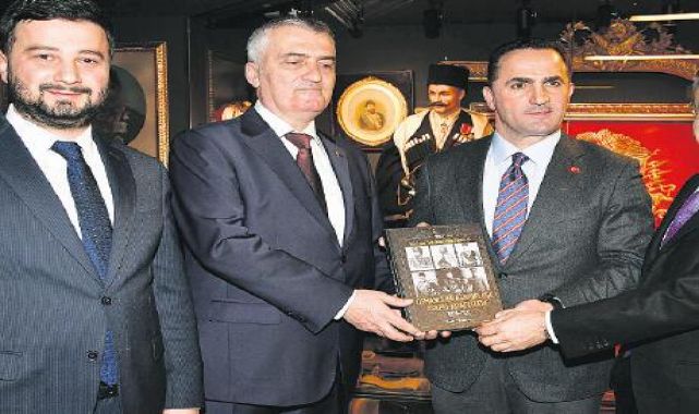 Kapılarını açtı