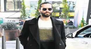 Maskesiz gezdi