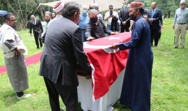 Osmanlı Diplomatının Naaşı Yıllar Sonra Mezarında