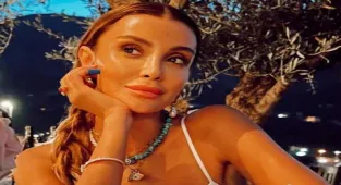 Özge Ulusoy'un tercihi business uçuş