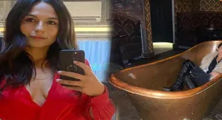 Selin Yeninci küvetin içinde poz verdi
