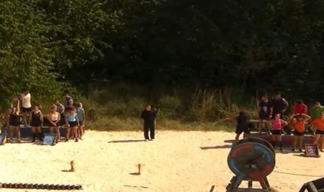 Survivor'da yarışmanın ilk ödül oyununu hangi takım kazandı? 19 Ocak Survivor 2022'de kim elendi?