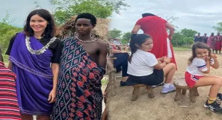 Zeynep Sever Demirel'in kızlarıyla Afrika tatili
