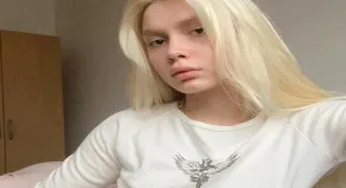Aleyna Tilki'den Londra'da sabah pozu