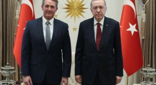 Flake'den Erdoğan'a "geçmiş olsun" Mesajı