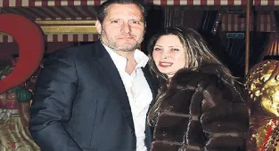Aşıklar eğlencede