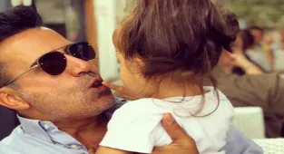 Emrah'tan kızı Eleysa’ya doğum günü hediyesi şarkı