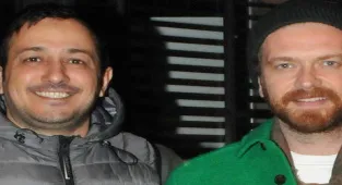 Engin Öztürk ve Sarp Apak akşam gezmesinde
