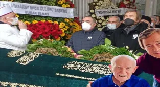Erol Evgin'in ağabeyi son yolculuğuna uğurlandı
