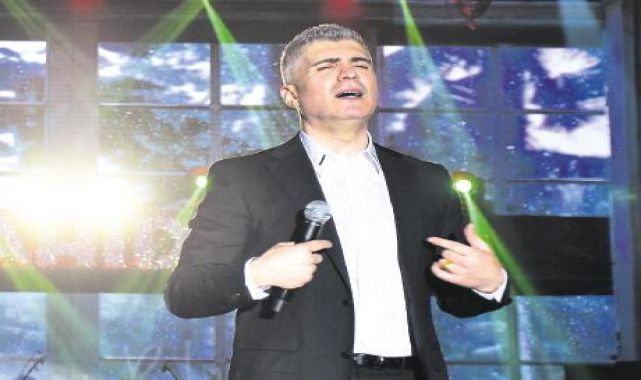‘Gençler şarkıcı olduğumu bilmiyor’