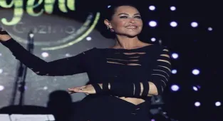 Hülya Avşar tarzını konuşturdu!