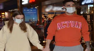 İdo Tatlıses ile Yasemin Şefkatli'nin el ele alışveriş turu
