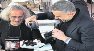 Kar üstü pekmez