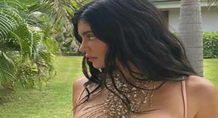 Kylie Jenner bebeğinin adını açıkladı