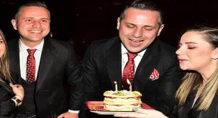 Merve Özbey'e evlilik yıl dönümü sürprizi!