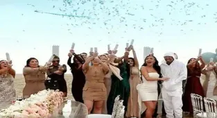 Nick Cannon bebeğinin cinsiyetini helikopterle duyurdu