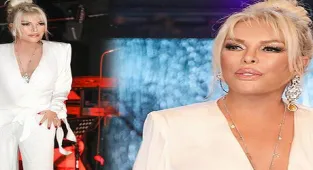 Ajda Pekkan şıklığıyla göz doldurdu
